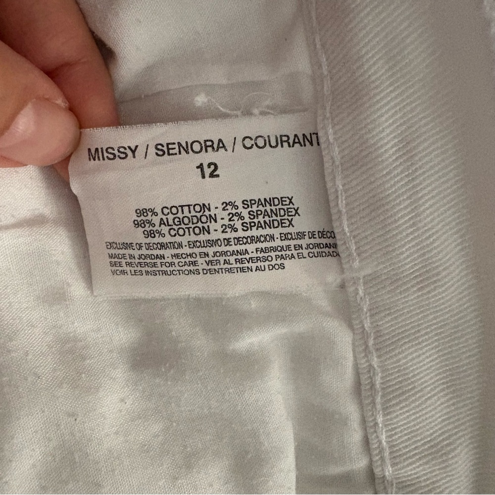 Gloria Vanderbilt Women's White Amanda Classic Rise Capri Jean 12 Cuffed - Picture 5 of 8